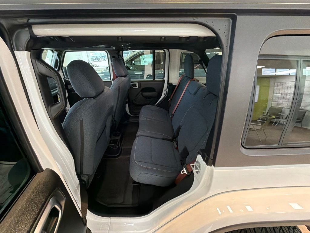 2026 Jeep Wrangler JLJL74