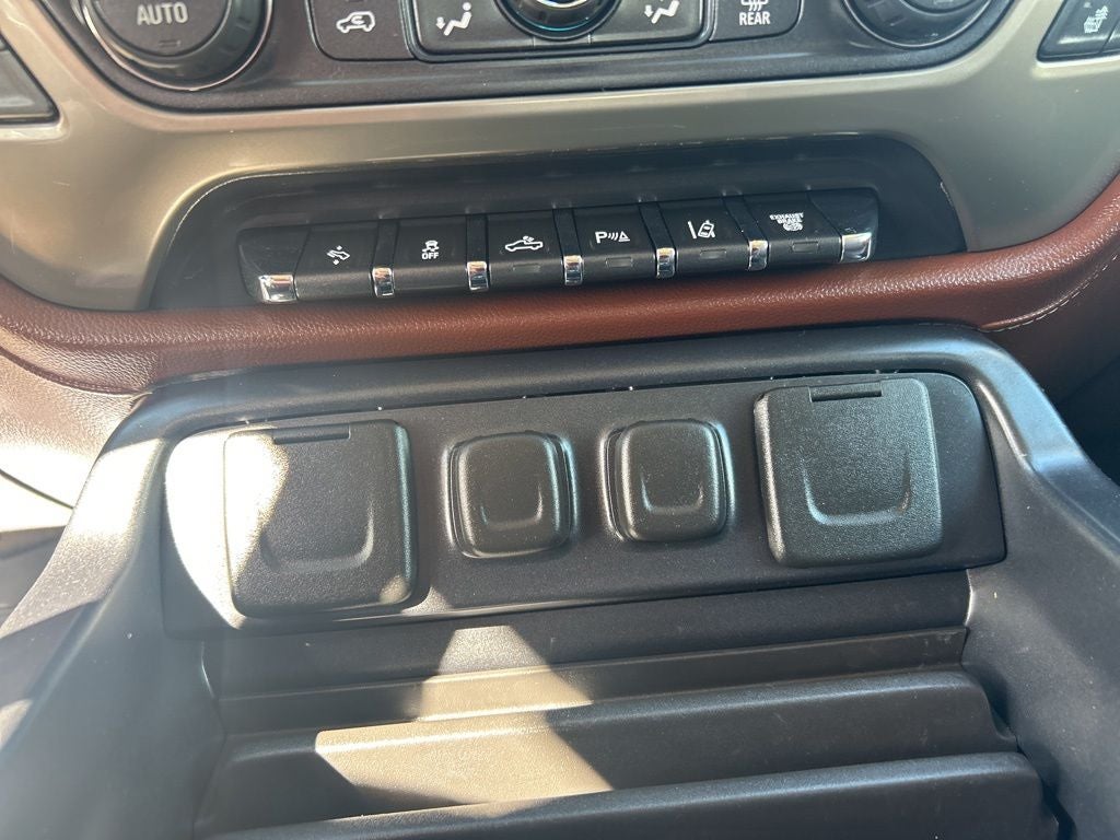 2015 Chevrolet Silverado 3500HD High Country