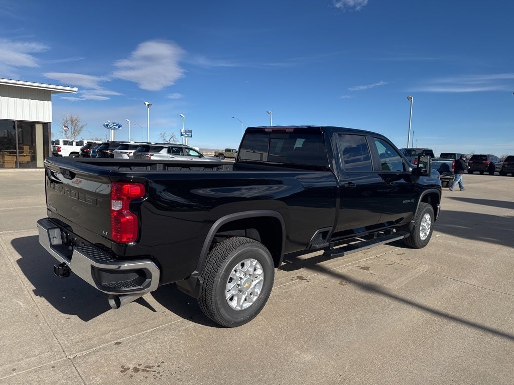2026 Chevrolet Silverado 3500HD LT
