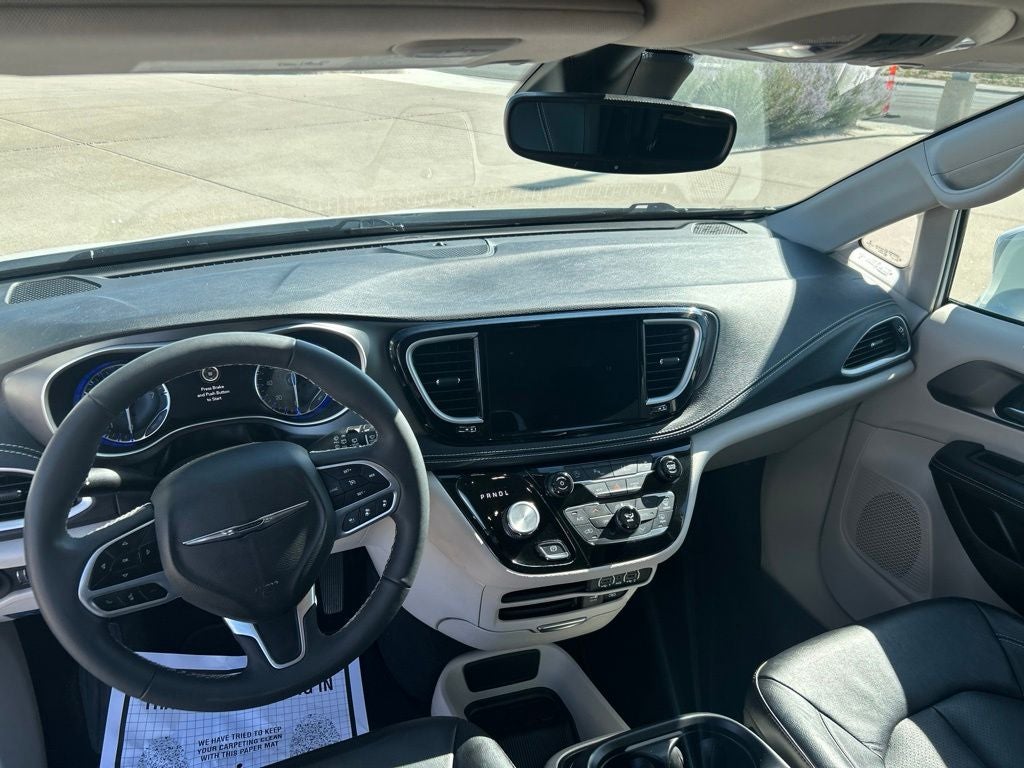 2022 Chrysler Pacifica Touring L